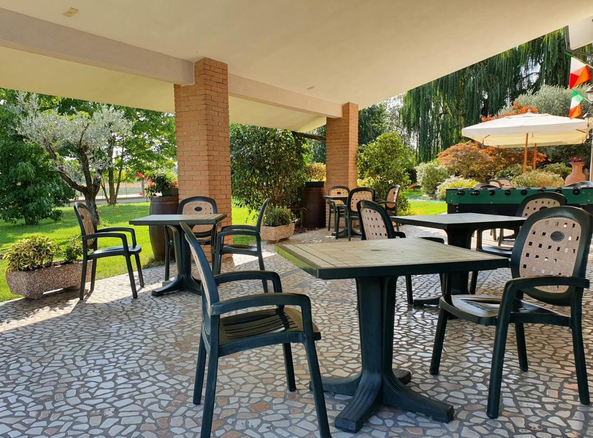 Agriturismo Il Cascinale Treviso Bagian luar foto