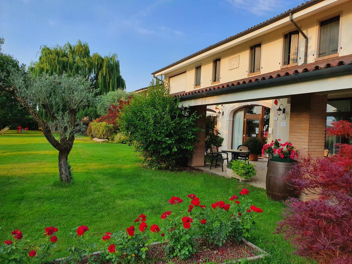 Agriturismo Il Cascinale Treviso Bagian luar foto
